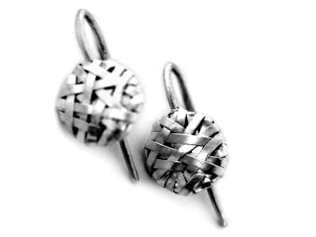 woven disc hook earrings handcrafted in silver by contemporary jewellery designer-maker P Gurgel-Segrillo