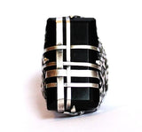 onyx black agate and silver ring handcrafted by jewellery designer-maker P Gurgel-Segrillo