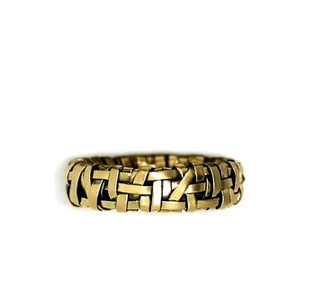 shop online love is love ring woven in yellow gold or rose gold by contemporary jewellery designer gurgel-segrillo